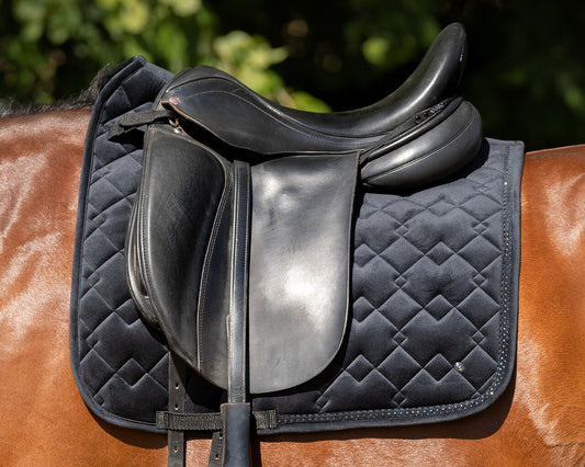 QHP Black Fading Dressage Saddle Pad