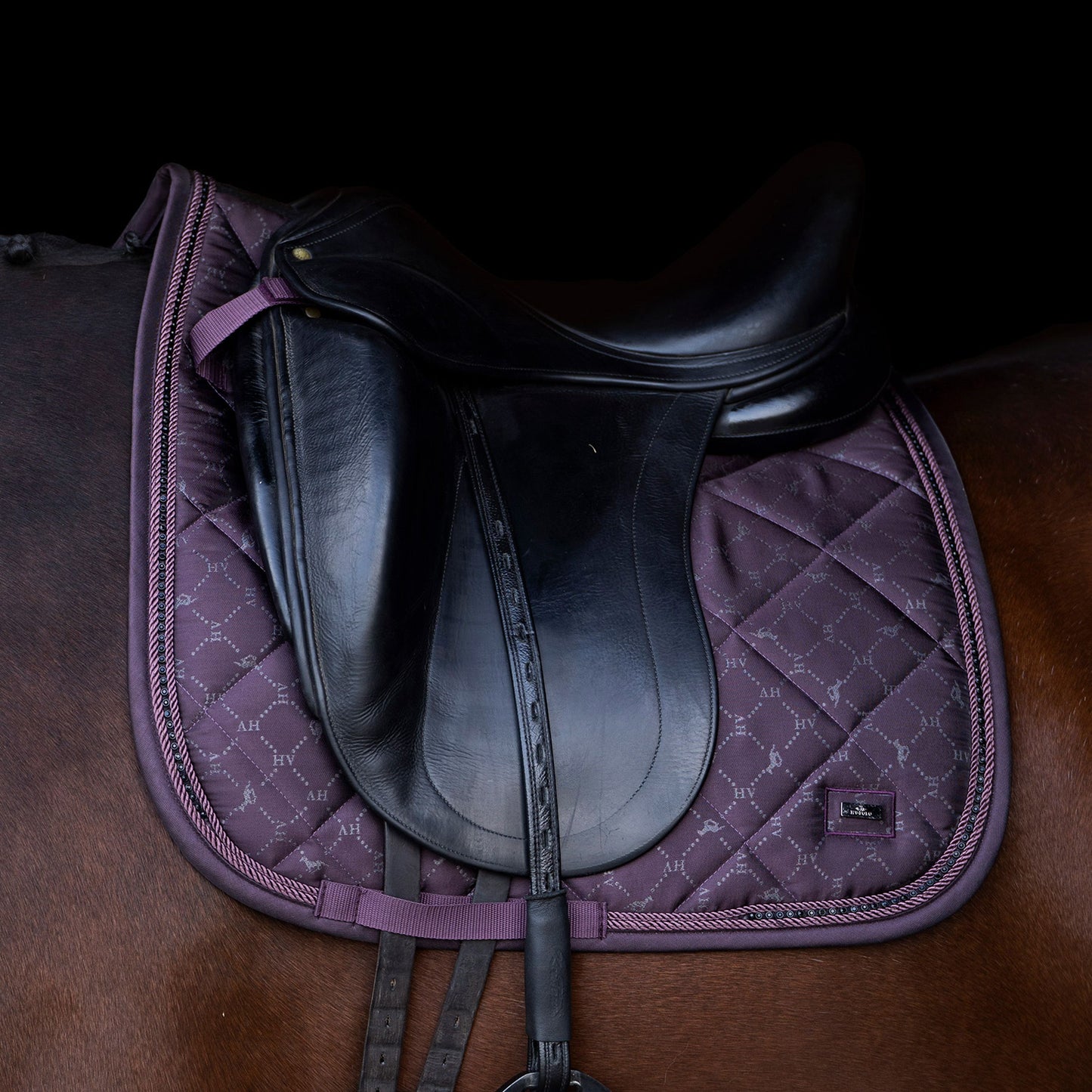 HV Polo Dark Berry Welmoed Shine Dressage Saddle Pad